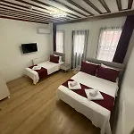 Hotel Neo